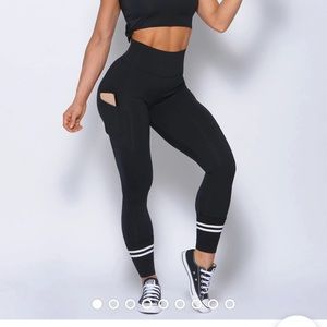 New with tags Bombshell ankle socks leggings size medium black and white